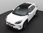 Toyota Yaris Cross 1.5 Hybrid Dynamic 115PK Aut. Achteruitrijcamera, Adaptieve Cruise Controle, Panoramadak, Head-Up Display, Keyless, Clima, Stoelverwarming, Trekhaak, 17" LM Velgen