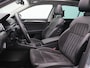 Skoda Superb Combi 1.4 TSI iV Business Edition Plus 218PK DSG matrix led, trekhaak, panoramadak, elek. verstelbare voorstoelen, stoelverwarming voor & achter, standkachel, 360gr. camera, side assist, virtual pedal, 19" lichtmetaal