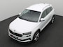 Skoda Karoq 1.5 TSI ACT Business Edition 150PK DSG full led, adaptive cruise, lane assist, elek. bedienbare achterklep, keyless, stuur-stoelverwarming, achteruitrijcamera, 18" lichtmetaal