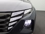 Hyundai Tucson 1.6 T-GDI PHEV Comfort Sky 4WD 265PK Aut. Pano-Schuifdak, Adaptieve Cruise Controle, Navi, Stoel-Stuurverwarming, Side Assist, Keyless, Trekhaak, 19" LM Velgen