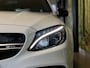 Mercedes-Benz C-klasse 63 | 19" Lichtmetaal | Camera | LED | Leder | Cruise Control | Airconditioning | Parkeersensoren | Bluetooth | Elektrische Stoelen |