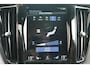 Volvo XC60 T8 Recharge AWD R-Design | Panoramadak | Stoelverwarming | Parkeercamera | Pilot Assist | BLIS | Glossy Black