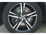 Volvo XC60 T8 Recharge AWD R-Design | Panoramadak | Stoelverwarming | Parkeercamera | Pilot Assist | BLIS | Glossy Black