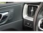 Volvo XC60 T8 Recharge AWD R-Design | Panoramadak | Stoelverwarming | Parkeercamera | Pilot Assist | BLIS | Glossy Black