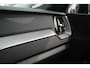 Volvo XC60 T8 Recharge AWD R-Design | Panoramadak | Stoelverwarming | Parkeercamera | Pilot Assist | BLIS | Glossy Black