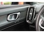 Volvo XC40 T4 Recharge R-Design | Stoelverwarming | Parkeercamera | BLIS | Pilot Assist | Electr. Stoelen | Glossy Black | Keyless