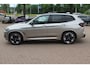 BMW iX3 Executive 80 kWh / SoH 99% / Trekhaak / Panoramadak / Camera / Leder / 20'' / DAB / Sfeerverlichting / Stoelverwarming / Cruise Control