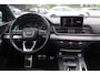 Audi Q5 2.0 TFSI quattro Launch Edition / Trekhaak / Panoramadak / Half leder / B&O / 20'' / Standverwarming / Parkeerhulp V+A / Navigatie / Cruise Control