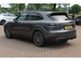 Porsche Cayenne 3.0 E-Hybrid / Trekhaak / Panoramadak / 360Camera / Head-up / 21'' / Keyless / Bose / Sportchrono / Softclose / Stuurverwarming / Leder / Cruise Control