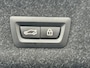 BMW 3-Serie 320i High Exe Org NL M-Sport Pano HK 360 Camera Keyless Lane assist Leer Sportonderstel Stoelverwarming Shadow line