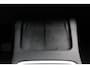 Tesla Model Y Long Range Dual Motor AWD 514pk Afn. trekhaak Navi Camera Leer Warmtepomp ACC Autopilot PDC Elektr. achterklep Stoelverwarmimg voor en achter Stuurverwarming Optie: Full Self-Driving Capability Afneembaar trekhaak BTW auto