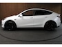 Tesla Model Y Long Range Dual Motor AWD 514pk Afn. trekhaak Navi Camera Leer Warmtepomp ACC Autopilot PDC Elektr. achterklep Stoelverwarmimg voor en achter Stuurverwarming Optie: Full Self-Driving Capability Afneembaar trekhaak BTW auto