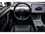 Tesla Model Y Long Range Dual Motor AWD 514pk Afn. trekhaak Navi Camera Leer Warmtepomp ACC Autopilot PDC Elektr. achterklep Stoelverwarmimg voor en achter Stuurverwarming Optie: Full Self-Driving Capability Afneembaar trekhaak BTW auto