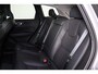 Volvo XC60 T6 Recharge AWD Ultra Dark - Panorama/schuifdak - IntelliSafe Assist & Surround - 360º Camera - Adaptieve LED koplampen - Verwarmde voorstoelen, stuur & achterbank - Elektr. bedienb. voorstoelen met geheugen - Head up display - Draadloze tel. lader - Elektr. inklapbare trekhaak - 20' LMV