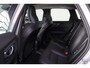 Volvo XC60 T6 Recharge AWD Ultra Dark - Panorama/schuifdak - IntelliSafe Assist & Surround - 360º Camera - Adaptieve LED koplampen - Verwarmde voorstoelen, stuur & achterbank - Elektr. bedienb. voorstoelen met geheugen - Head up display - Draadloze tel. lader - Elektr. inklapbare trekhaak - 20' LMV