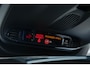 Volvo XC40 T4 Automaat Recharge R-Design | Trekhaak | Panoramdak| Electrisch bedienbare voorstoelen | Elektrische achterklep | Dodehoekdetectie | Adaptive cruise control| HarmanKardon Audio installatie | Verwarmbare voorstoelen | verwarmbaar stuurwiel | Keyless entry | Apple Carplay/Android auto | Park Assist | Extra getinte ramen achter