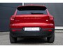 Volvo XC40 T4 Automaat Recharge R-Design | Trekhaak | Panoramadak| Elektrisch bedienbare voorstoelen | Elektrische achterklep | Dodehoekdetectie | Adaptive cruise control| Premium audio by Harman Kardon  | Verwarmbare voorstoelen | Verwarmbaar stuurwiel | Keyless entry | Apple Carplay/Android auto | Park Assist | Extra getinte ramen achter