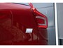 Volvo XC40 T4 Automaat Recharge R-Design | Trekhaak | Panoramadak| Elektrisch bedienbare voorstoelen | Elektrische achterklep | Dodehoekdetectie | Adaptive cruise control| Premium audio by Harman Kardon  | Verwarmbare voorstoelen | Verwarmbaar stuurwiel | Keyless entry | Apple Carplay/Android auto | Park Assist | Extra getinte ramen achter