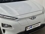 Hyundai Kona Electric EV Comfort 64 kWh Automaat / Apple Carplay Android Auto / Adaptief cruise control / Krell Audio systeem / Achteruitrijcamera / Stuur- en Stoelverwarming / Warmtepomp /