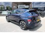 Hyundai Kona Electric Premium Sky 65.4 kWh | Schuifkantel dak | Elektrisch bedienbare voorstoelen | 360 graden camera | Groot accu pakket | Hyundai Kona Electric Premium Sky 65.4 kWh  | Schuifkantel dak | Elektrisch bedienbare voorstoelen | 360 graden camera | Groot accu pakket |