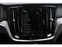Volvo V60 2.0 T8 Plug-in hybrid AWD Ultra Dark 455PK | Bowers&Wilkins | 360 Graden Parkeercamera | Panoramadak | Gelamineerde Zijruiten | Adaptieve Cruise Control
