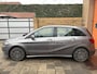 Mercedes-Benz B-klasse 180 Ambition / inc. 2 sets velgen