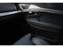 Volvo XC90 2.0 T8 Recharge AWD Inscription Aut. | Facelift | Luchtvering | 7-Persoons | Full Led | Adaptieve Cruise | H&K Sound |