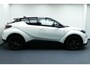 Toyota C-HR 1.8 Hybrid Executive. Bi Tone, Navi, Camera, StoelVerw, 18"LMV, Afn Haak