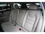 Volvo V60 2.0 T6 Plug-in hybrid AWD Essential Bright Adaptieve Cruise Control | Stoel & Stuurwielverwarming | Apple Carplay | LED-Koplampen | Parkeercamera Achter