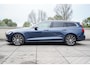 Volvo V60 2.0 T6 Plug-in hybrid AWD Essential Bright Adaptieve Cruise Control | Stoel & Stuurwielverwarming | Apple Carplay | LED-Koplampen | Parkeercamera Achter