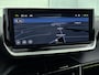 Peugeot 2008 SUV GT 130pk Automaat | Navigatie | Camera v+a | Climate Control | Adaptieve Cruise Control | Leder/Alcantara | Stoel elektrisch+massage+verwarmd | Parkeersensoren v+a | Keyless | Dodehoeksensor | Draadloze Apple Carplay / Android Auto + telefoonlader | Digitaal instrumentenpaneel | DAB+ radio | Full Led koplampen | Donker getint glas | 17" lichtmetalen velgen |