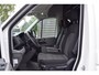 Volkswagen Crafter 30 2.0 TDI 140Pk L3H3 Highline / Camera / Navi / Pdc / Betimmering / Trekhaak