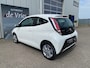 Toyota Aygo 1.0 VVT-i x-play Airco / Camera / Stoelverw. / Elektr.pakket / Led / LMV