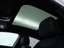 Mercedes-Benz A-klasse 250 e Business Solution AMG | Trekhaak | Nightpakket | Parkeerpakket met achteruitrijcamera | KEYLESS GO-comfortpakket | Antidiefstalpakket URBAN GUARD PLUS | Extra USB-poorten | Verwarmde stoelen vooraan |