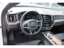 Volvo XC60 T8 Twin Engine AWD Inscription | Schuif/kanteldak | AppleCarplay | Privacy glass | 19" LMV