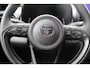 Toyota Yaris Cross 1.5 HYBRID 115 DYNAMIC NIEUW&DIRECT LEVERBAAR COMFORT PACK STOEL/STUUR&VOORRUITVERW. KEYLESS LED DODEHOEKDETECTIE SENSOREN V+A