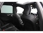 Volvo XC60 B5 AUT8 250PK Ultimate Dark | Luchtvering | Bowers & Wilkins High End Audio | Semi Elektr. Trekhaak | Gelaagde Zijruiten | Sportstoelen | Draadloze Smartphone Lader | Adaptive Cruise & Pilot Assist | Glossy Black Grille & Emblemen | Stoel & Stuurverwarming | 360Camera |