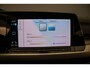 Volkswagen Golf Life Business 1.5 eTSI 130pk DSG Automaat Adaptive cruise control, Achteruitrijcamera, Stuurwiel verwarmd, Parkeersensoren, App connect, Stoelverwarming