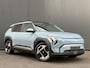 Kia EV3 Plus Advanced 58.3 kWh FROST BLUE | VEGAN LEDEREN STOELBEKLEDING | AUTO ACHTERKLEP | HARMAN KARDON SOUND SYSTEM | SCHUIF KANTEL DAK | 19 INCH LICHTMETALEN VELGEN