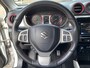 Suzuki Vitara 1.4 S / Adaptieve Cruise-Control / Stoelverwarming / Apple-Carplay & Android-Auto / Trekhaak / Radio-Bluetooth / Navi / LED / Getint-Glas / Elektr.-Pakket / PDC V+A met Camera-Achter / 17'' LMV / ENZ.
