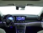 Mercedes-Benz E-klasse 200 Business Solution Luxury Panoramadak | Adaptieve cruise controle ( Distronic ) | Creme Leder Inclusief 24 maanden MB Certified garantie voor Europa.