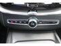 Volvo XC60 T6 350PK Plug-in hybrid AWD Plus Dark Long Range / Semi elektrisch wegklapbare trekhaak / Lederen bekleding / Panoramisch schuif-kanteldak