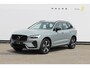 Volvo XC60 T6 350PK Plug-in hybrid AWD Plus Dark Long Range / Semi elektrisch wegklapbare trekhaak / Lederen bekleding / Panoramisch schuif-kanteldak