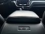 Volvo XC60 2.0 T8 Twin Engine R-Design | HUD | Pilot Assist | Trekhaak | Camera |