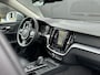 Volvo V60 2.0 B3 Momentum Advantage Adaptive Cruise / BLIS Dode hoek waarschuwing / Leer / verw. voorstoelen en stuurwiel / park assist V+A(-camera) / verw. voorruit / draadloos opladen telefoon