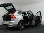 Volvo XC60 2.0 Recharge T6 AWD R-Design SilverDawn met Glossy Black pakket!