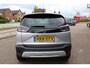 Opel Crossland 1.2-110pk Turbo 'Elegance'. Mooie en luxe hoogzitter met weinig km's ! Volautm. airco dual, cruise control, camera, comfortstoelen, metallic lak,  LM wielen, navigatie, telefoonvoorb., lane- en side assist, parkeersensoren v+a,  LED verlichting  etc.