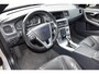 Volvo V60 1.5 T2 Kinetic , Automaat, Navi, PDC voor-achter, Sport lederen stoelen , Cruise contr. Radio-CD, Stoelverwarming.
