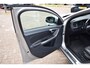 Volvo V60 1.5 T2 Kinetic , Automaat, Navi, PDC voor-achter, Sport lederen stoelen , Cruise contr. Radio-CD, Stoelverwarming.