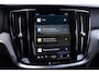 Volvo S60 2.0 B4 Plus Dark | Automaat | Panoramadak Elektrisch | Harman/ Kardon Audio | Sportstoelen Elektrisch Verstelbaar | Stoel + Stuurverwarming |Pilot Assist | Park Assist